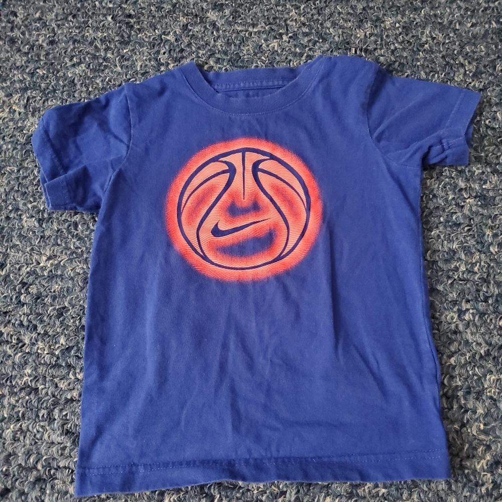 Size 6 nike shirt